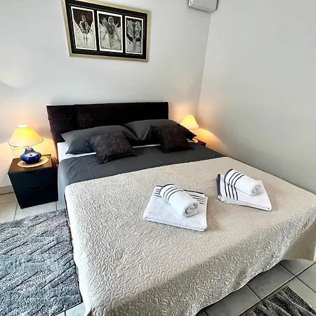 Lokunja Apartment *